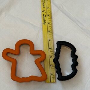 Wilton Ghost & Bat Cookie Cutters